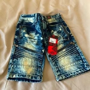 I’m selling short jeans that’s are for kids boys